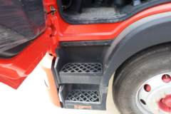 东风 多利卡D9 220马力 4X2 6.8米仓栅式载货车(国六)(EQ5181CCYL9CDGAC)