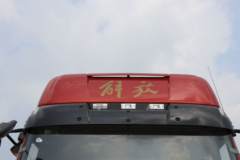 一汽解放 J6L中卡 精英版(绿通) 260马力 4X2 6.75米仓栅式载货车(国六)(CA5180CCYP62K1L4A2E6)
