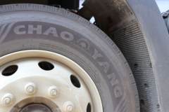 一汽解放 J6L中卡 精英版(绿通) 260马力 4X2 6.75米仓栅式载货车(国六)(CA5180CCYP62K1L4A2E6)