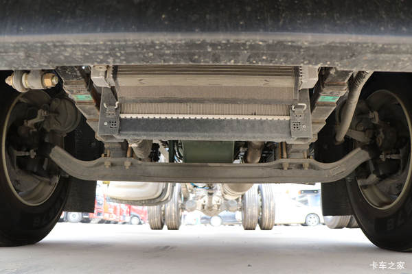 一汽解放J6L线上优惠6千元活动火热进行中,数量有限先到先得!