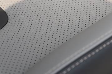 �й�����HOWO С˧ 130���� 4X2 3.95�׵�����ʽС��(ZZ5047XXYF3112F145)ͼƬ