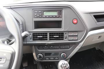 �й�����HOWO С˧ 130���� 4X2 3.95�׵�����ʽС��(ZZ5047XXYF3112F145)ͼƬ