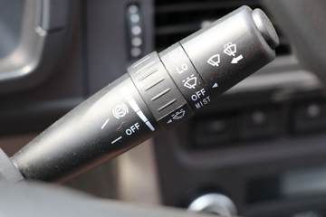 �й�����HOWO С˧ 130���� 4X2 3.95�׵�����ʽС��(ZZ5047XXYF3112F145)ͼƬ