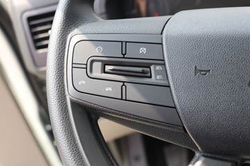 �й�����HOWO С˧ 130���� 4X2 3.95�׵�����ʽС��(ZZ5047XXYF3112F145)ͼƬ