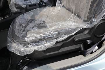 �й�����HOWO С˧ 130���� 4X2 3.95�׵�����ʽС��(ZZ5047XXYF3112F145)ͼƬ