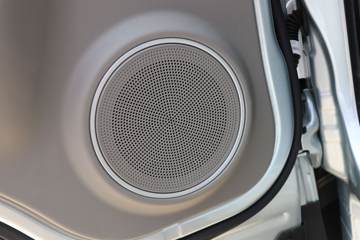 �й�����HOWO С˧ 130���� 4X2 3.95�׵�����ʽС��(ZZ5047XXYF3112F145)ͼƬ