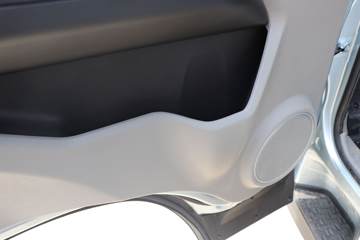 �й�����HOWO С˧ 130���� 4X2 3.95�׵�����ʽС��(ZZ5047XXYF3112F145)ͼƬ