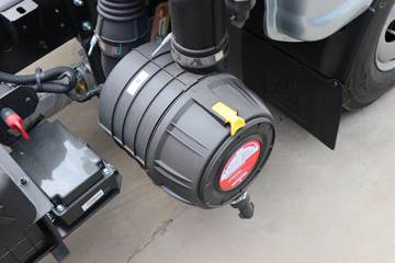 �й�����HOWO С˧ 130���� 4X2 3.95�׵�����ʽС��(ZZ5047XXYF3112F145)ͼƬ