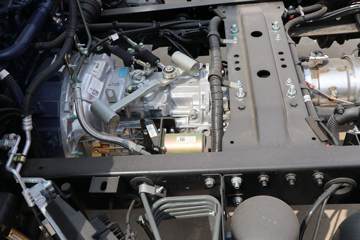 �й�����HOWO С˧ 130���� 4X2 3.95�׵�����ʽС��(ZZ5047XXYF3112F145)ͼƬ