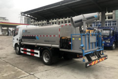 东风 多利卡D7 150马力 4X2 绿化喷洒车