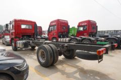 陕汽重卡 德龙L3000 240马力 4X2 6.8米栏板载货车(国六)(SX1189LA501F2)