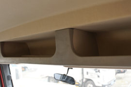 德龙L3000&nbsp;载货车驾驶室                                               图片