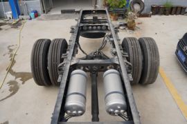 德龙L3000&nbsp;载货车底盘                                                图片