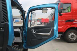 飞碟W5&nbsp;载货车驾驶室                                               图片