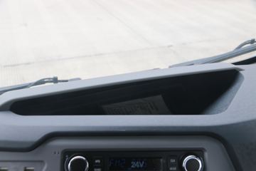 �ɵ� W5 130���� 4.18�׵��Ų�դʽ�Ῠ(����)ͼƬ