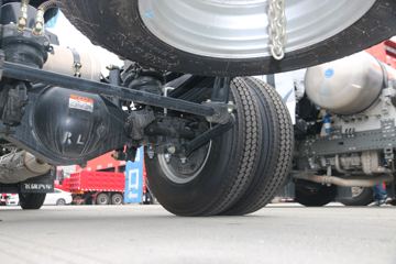 �ɵ� W5 130���� 4.18�׵��Ų�դʽ�Ῠ(����)ͼƬ