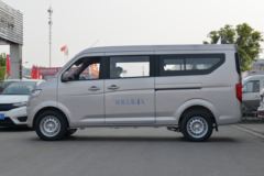 长安跨越 跨越星V5 2.6T 4.495米纯电动多用途乘用车