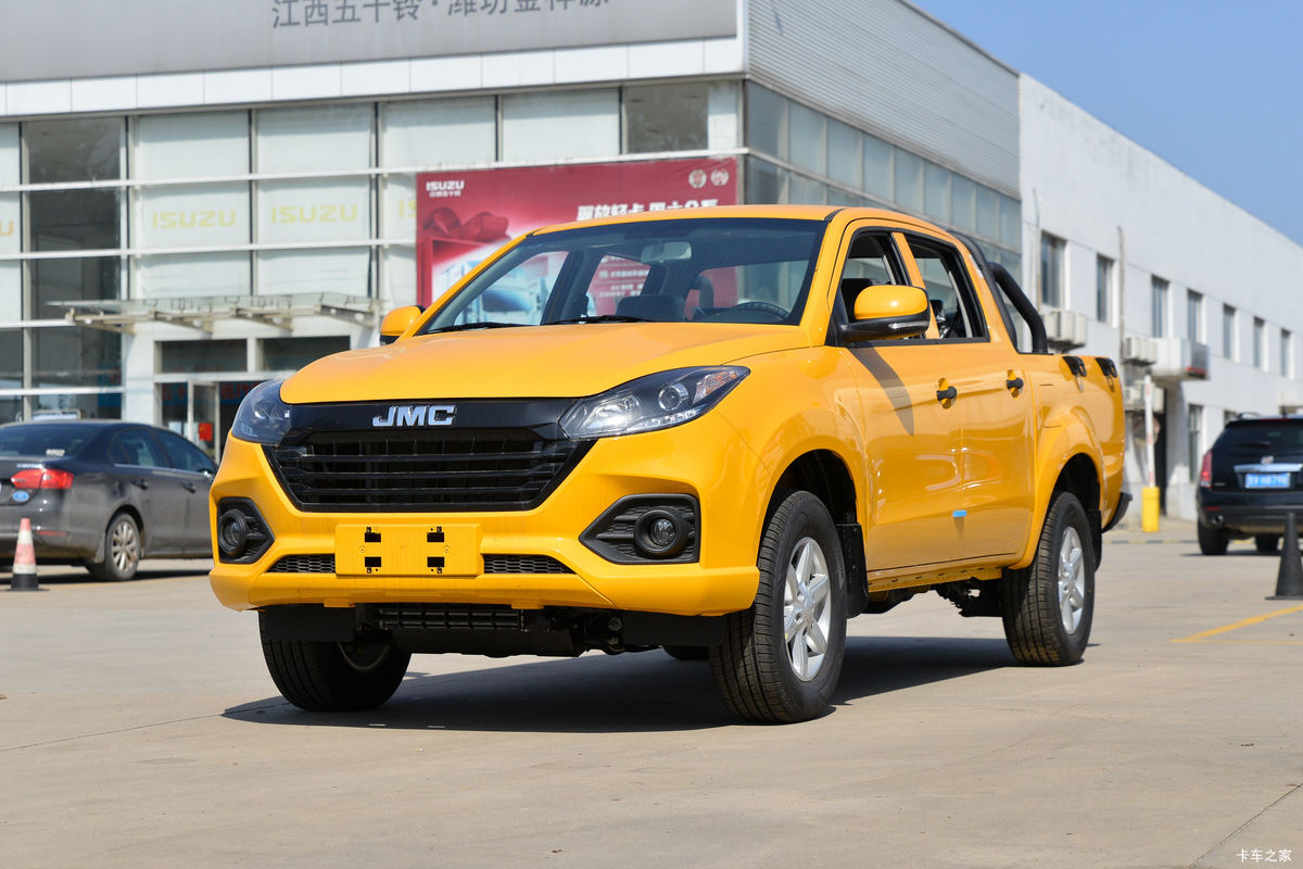 江铃 新宝典 2020款 舒适版 1.8T汽油 177马力 四驱 标轴距双排皮卡(国六)