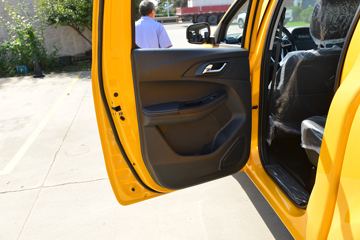 ���� �±��� 2020�� ���ʰ� 1.8T���� 177���� ���� �����˫��Ƥ��(����)ͼƬ