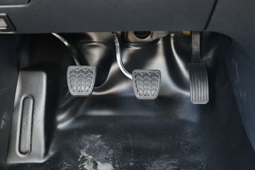 ���� �±��� 2020�� ���ʰ� 1.8T���� 177���� ���� �����˫��Ƥ��(����)ͼƬ