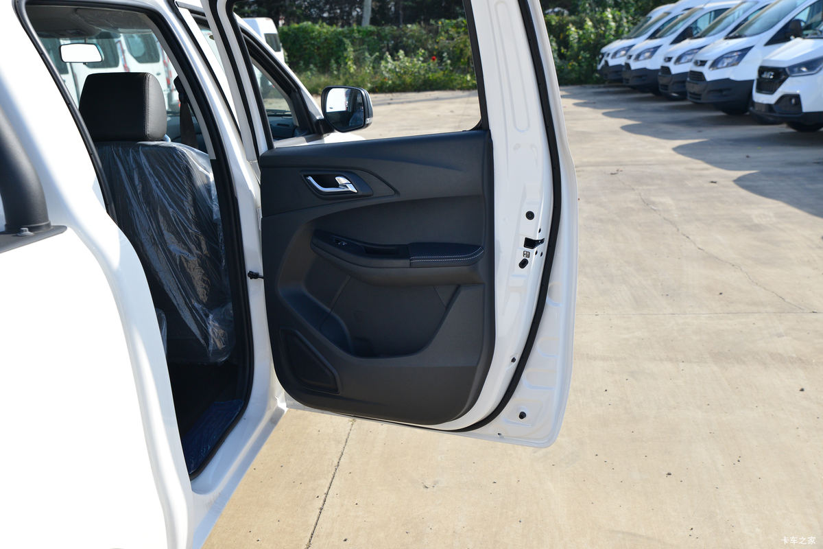 ���� �±��� 2020�� ������ 1.8T���� 177���� ���� �����˫��Ƥ��(����)��ʻ��                                               