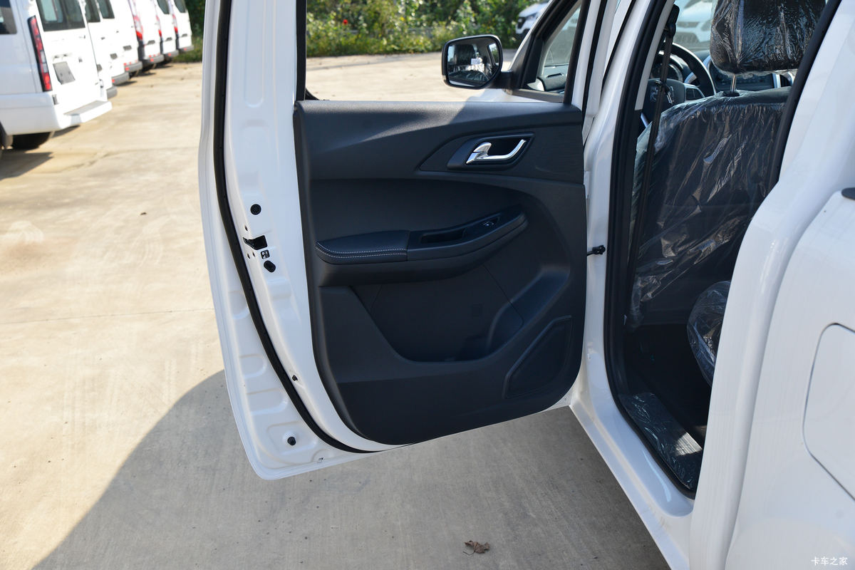 ���� �±��� 2020�� ������ 1.8T���� 177���� ���� �����˫��Ƥ��(����)��ʻ��                                               
