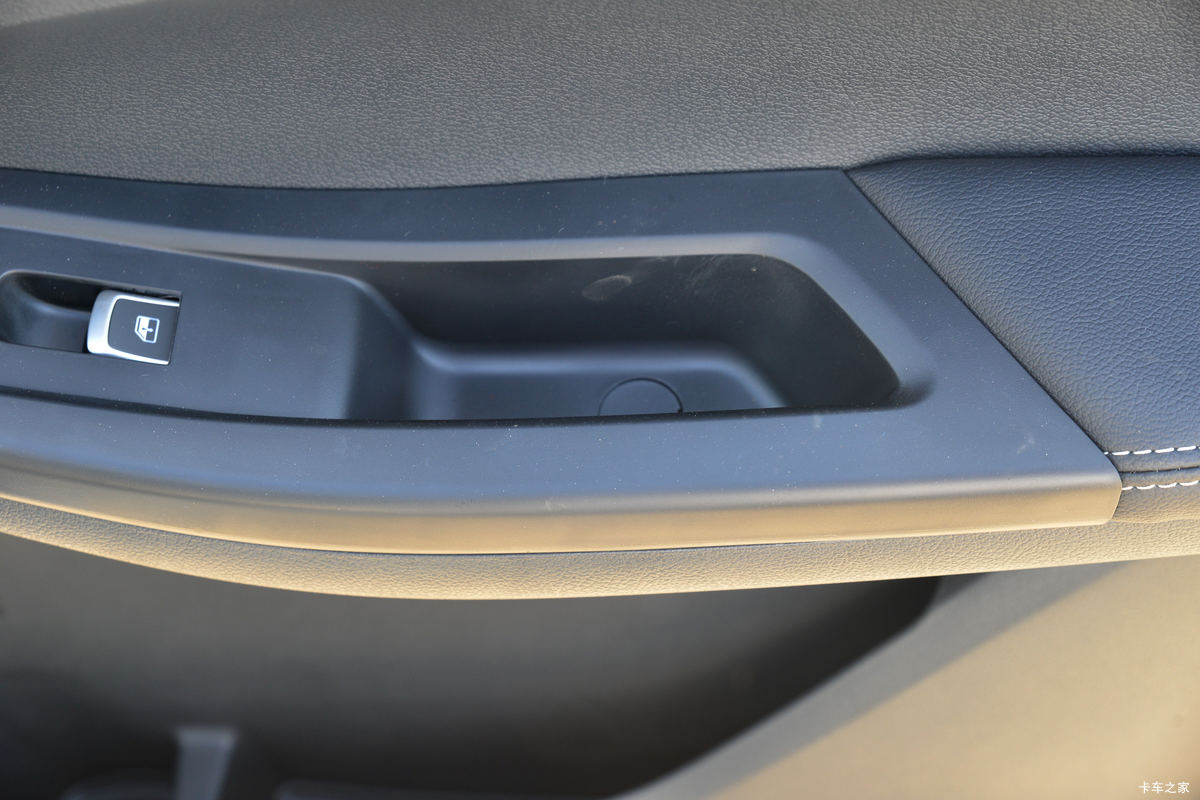 ���� �±��� 2020�� ������ 1.8T���� 177���� ���� �����˫��Ƥ��(����)��ʻ��                                               