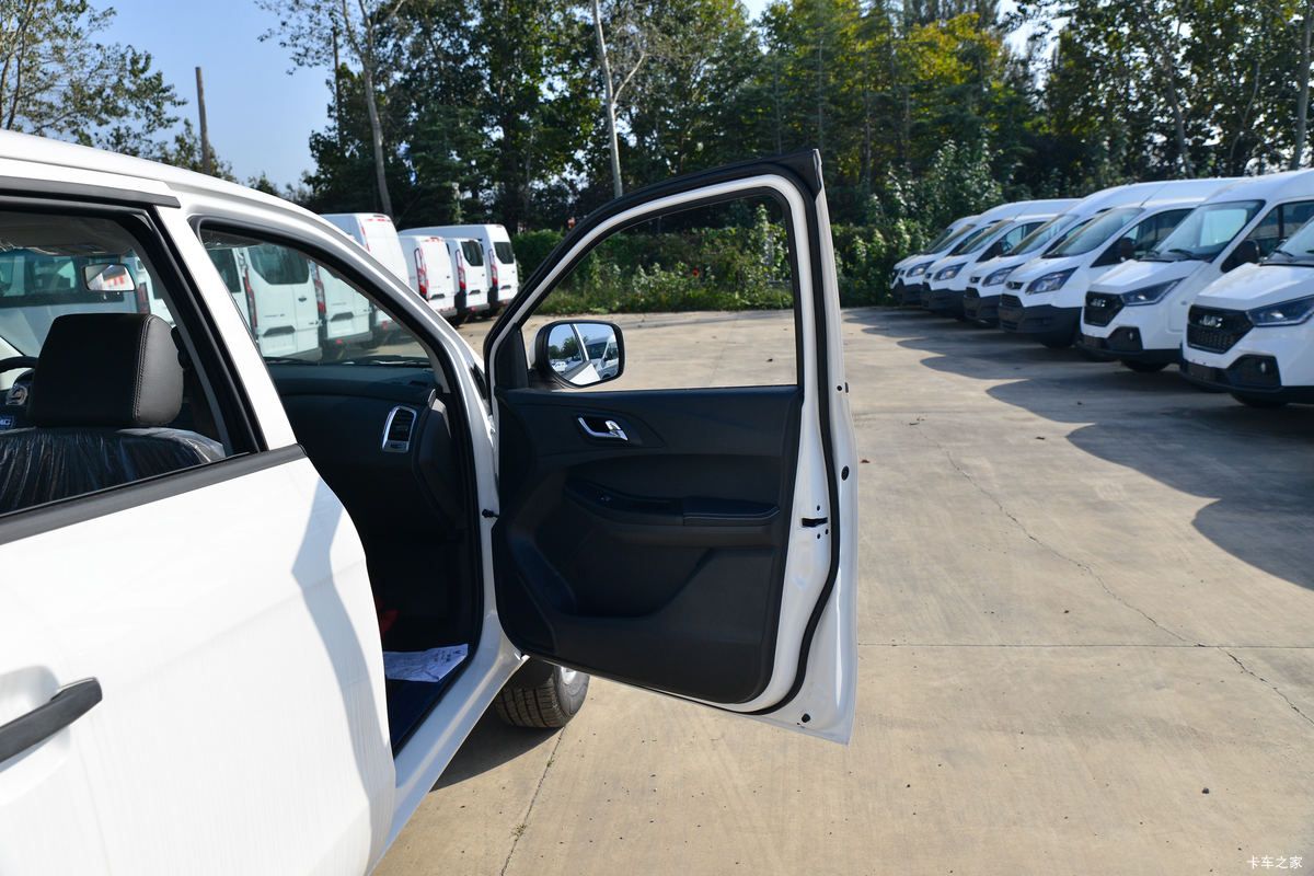 ���� �±��� 2020�� ������ 1.8T���� 177���� ���� �����˫��Ƥ��(����)��ʻ��                                               