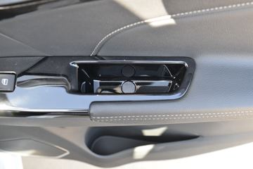 ������ʮ�� ���� 2020�� �Զ��콢�� 2.5T���� 150���� ���� �ӳ�˫��Ƥ��ͼƬ