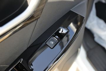 ������ʮ�� ���� 2020�� �Զ��콢�� 2.5T���� 150���� ���� �ӳ�˫��Ƥ��ͼƬ