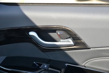 ������ʮ�� ���� 2020�� �Զ��콢�� 2.5T���� 150���� ���� �ӳ�˫��Ƥ��ͼƬ