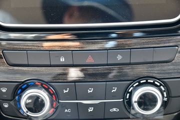 ������ʮ�� ���� 2020�� �Զ��콢�� 2.5T���� 150���� ���� �ӳ�˫��Ƥ��ͼƬ