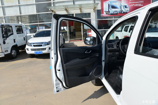 铃拓皮卡哈尔滨市火热促销中 让利高达0.3万