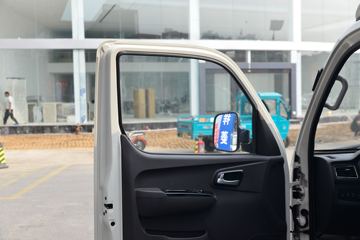 ���� ����M1 ������ 1.6L 122���� ���� 3.3�׵�����ʽ΢��(BJ5031XXY3JV4-52)ͼƬ