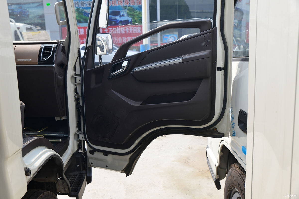 ���� ����ǿ���� 129���� 4.08�׵�����ʽ�Ῠ(����)(JX5045XXYTG26)��ʻ��                                               