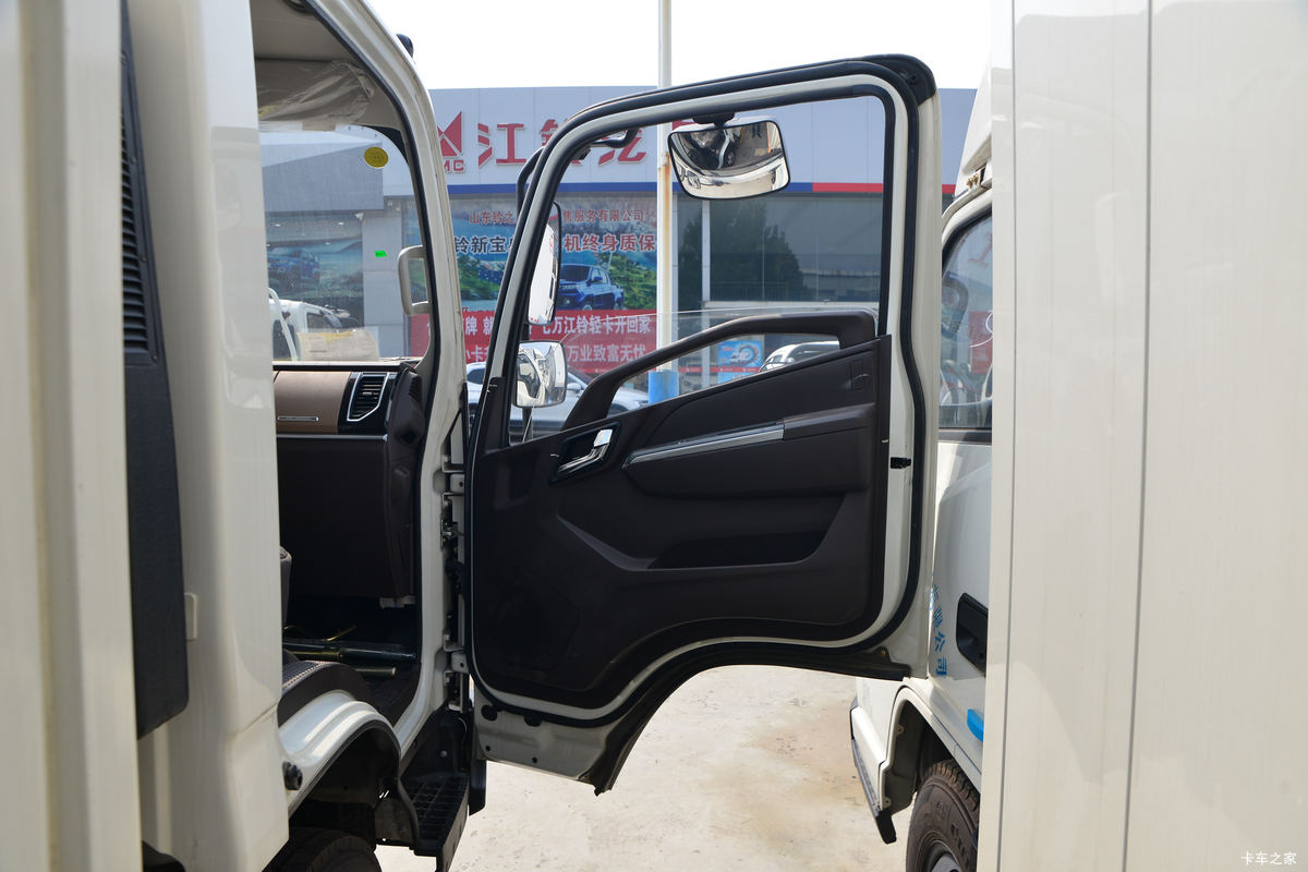 ���� ����ǿ���� 129���� 4.08�׵�����ʽ�Ῠ(����)(JX5045XXYTG26)��ʻ��                                               