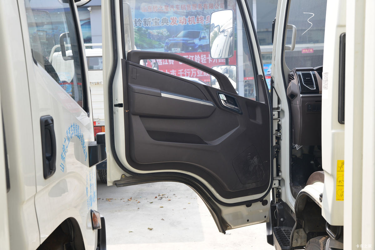 ���� ����ǿ���� 129���� 4.08�׵�����ʽ�Ῠ(����)(JX5045XXYTG26)��ʻ��                                               