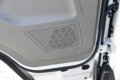 江铃 凯运升级版 中体 122马力 3.16米双排栏板轻卡(气刹)(JX1043TSG26) 江铃 凯运升级版 中体 122马力 3.16米双排栏板轻卡(气刹)(JX1043TSG26)