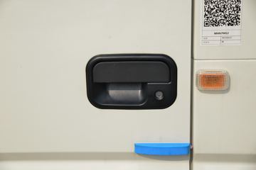 ���� �¿�˳�� 116���� 4X2 3.19��˫����س�(����)(ѩ��������)ͼƬ