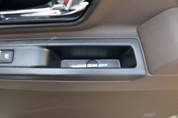 ���� �¿�˳�� 116���� 4X2 3.19��˫����س�(����)(ѩ��������)ͼƬ