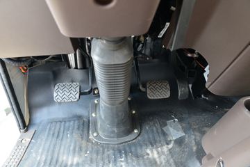 ���� �¿�˳�� 116���� 4X2 3.19��˫����س�(����)(ѩ��������)ͼƬ