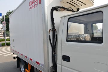 ���� �¿�˳�� 116���� 4X2 3.19��˫����س�(����)(ѩ��������)ͼƬ