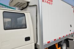 江铃 新款顺达 116马力 4X2 3.19米双排冷藏车(国六)(雪莲冷链牌)(JSC5040XLCXSGA2)