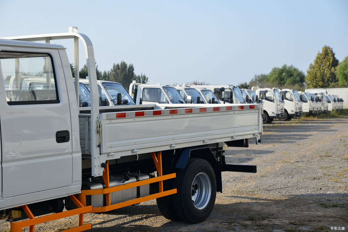 顺达窄体载货车上装图片
