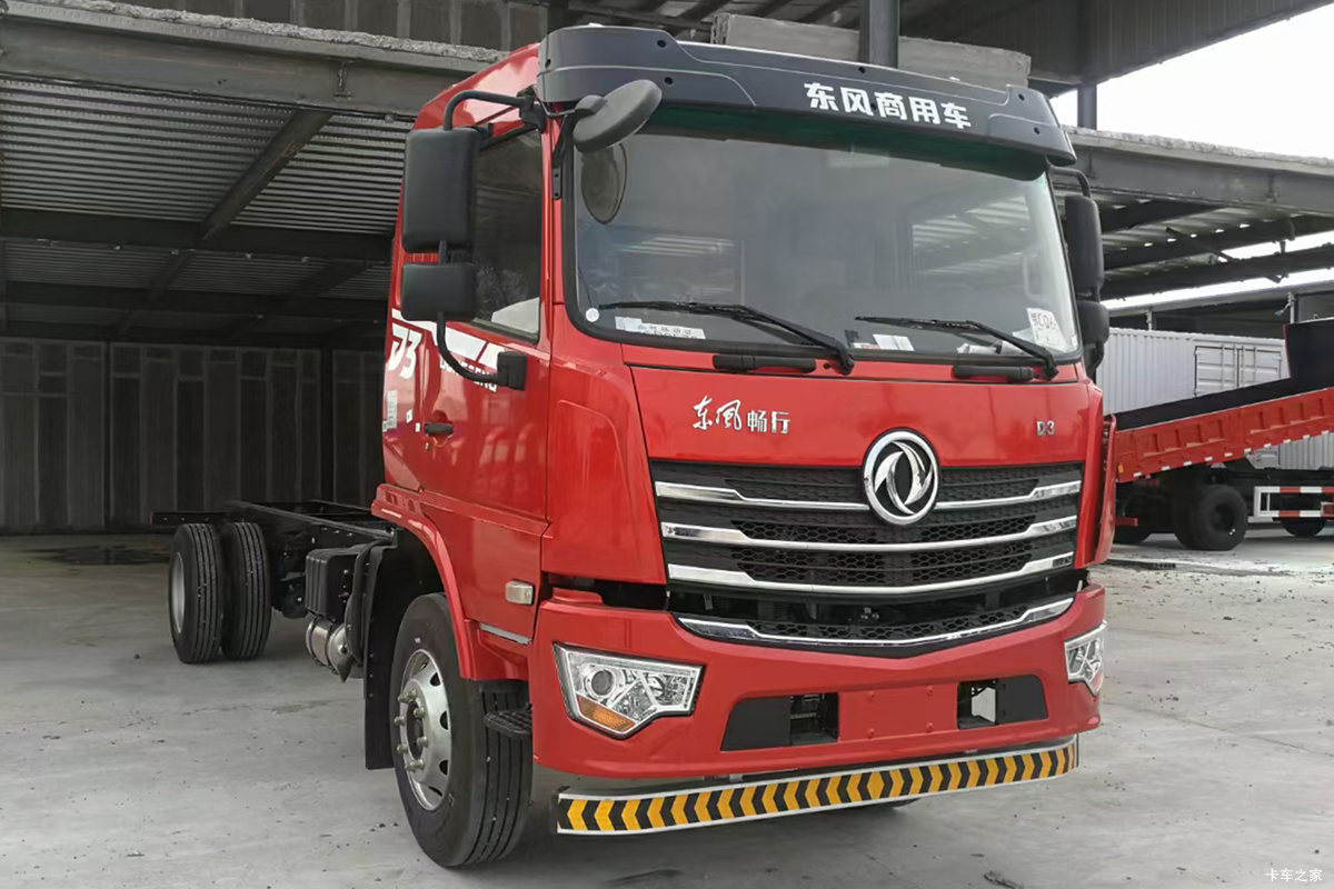 东风新疆 畅行D3 195马力 4X2 6.7米栏板载货车(国六)