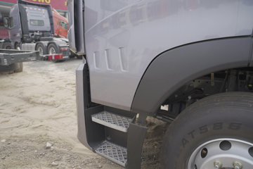 �й����� HOWO TH7�ؿ� 480���� 6X4 ǣ����ͼƬ