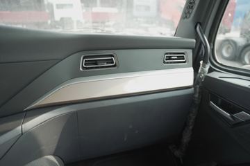 �й����� HOWO TH7�ؿ� 480���� 6X4 ǣ����ͼƬ