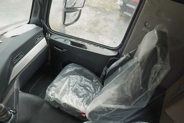 �й����� HOWO TH7�ؿ� 480���� 6X4 ǣ����ͼƬ