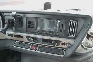 �й����� HOWO TH7�ؿ� 480���� 6X4 ǣ����ͼƬ