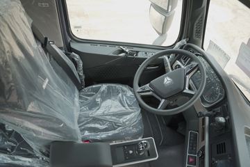 �й����� HOWO TH7�ؿ� 480���� 6X4 ǣ����ͼƬ